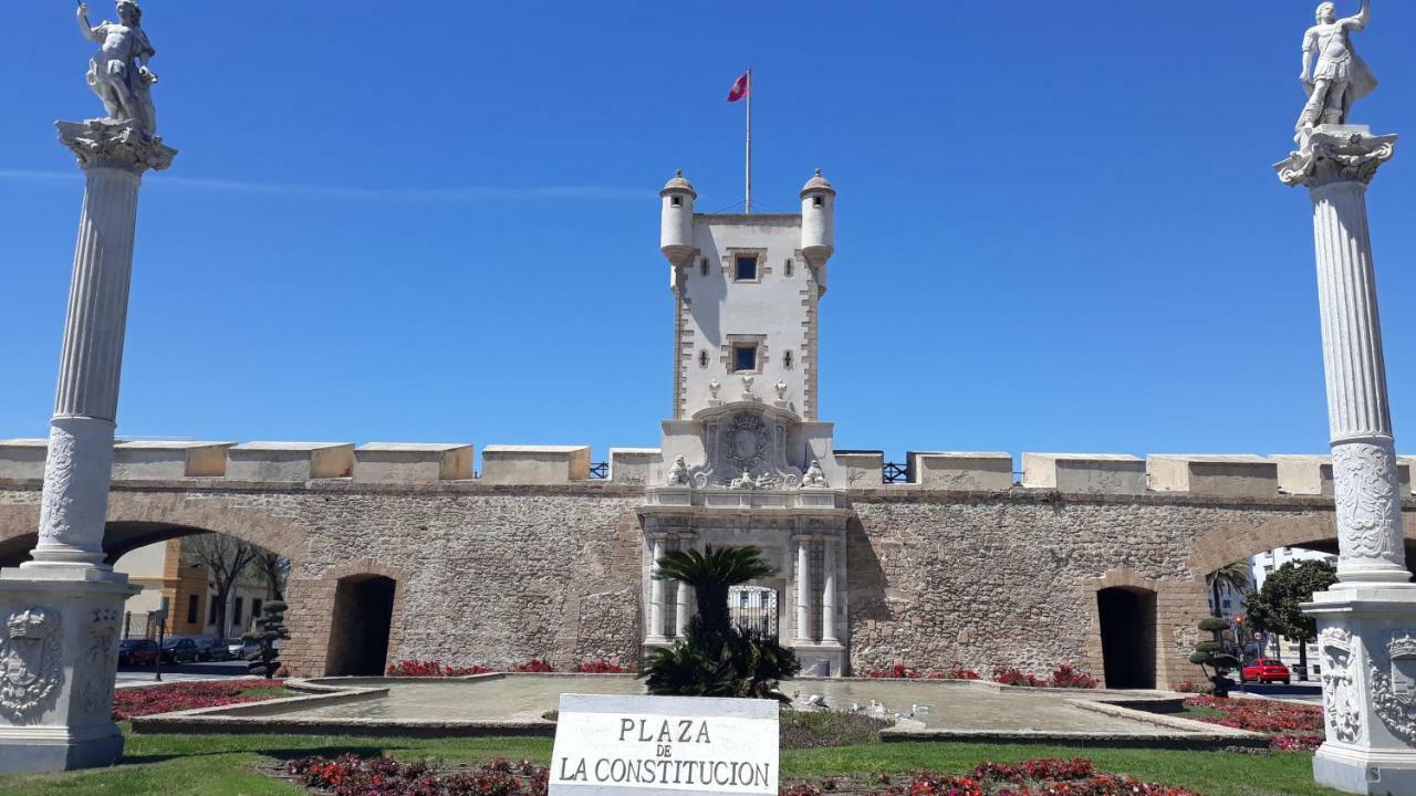 El Rincon Del Tio De La Tiza Apartman Cádiz Kültér fotó