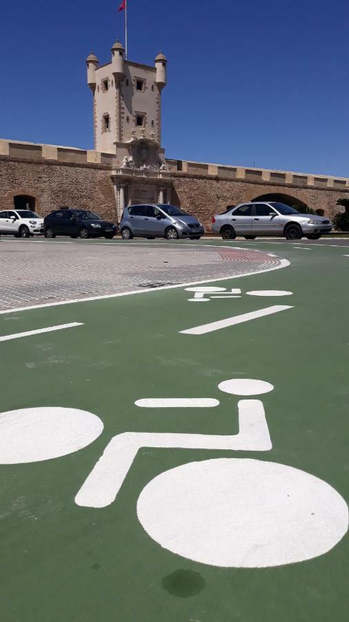 El Rincon Del Tio De La Tiza Apartman Cádiz Kültér fotó