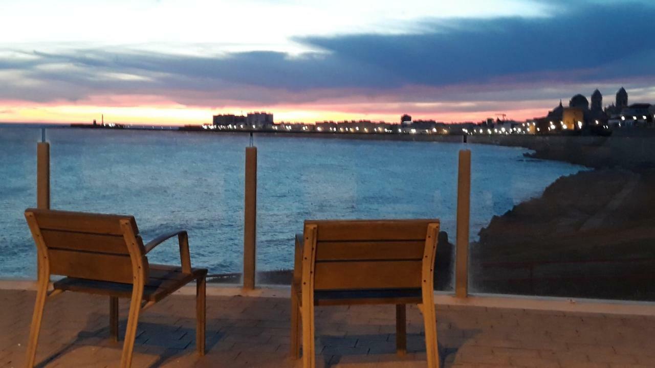El Rincon Del Tio De La Tiza Apartman Cádiz Kültér fotó